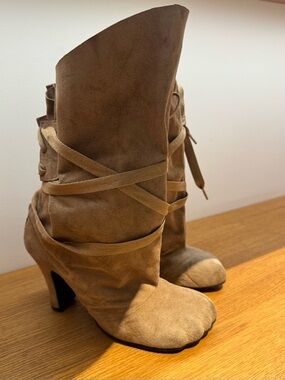 Rare Viviennne westwood Camel Suede boots